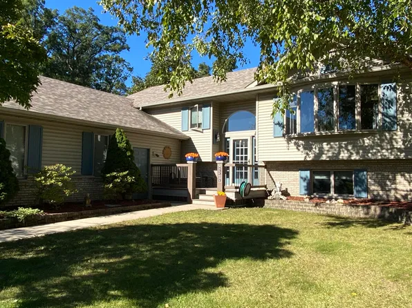 13310 Robin Dr, Cedar Lake, IN 46303