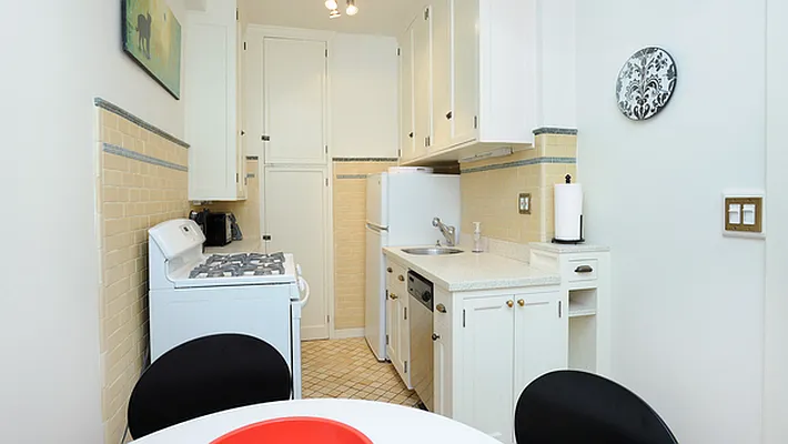 Sold by Demsker Realty | media 3