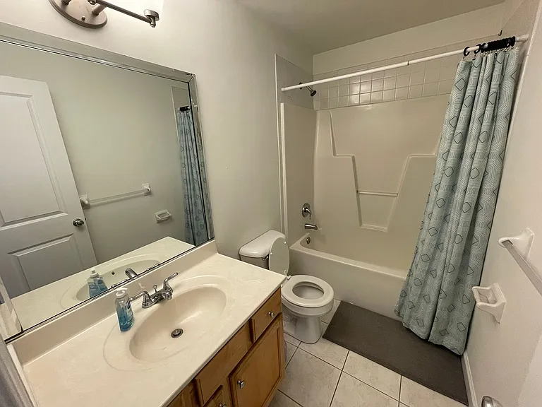 1029 E Balview Ave — Photo 15