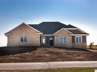 2095 Regency Dr, Dubuque, IA 52002