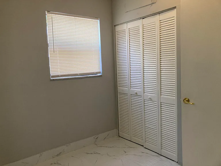 3630 SW 46th Ave — Photo 15