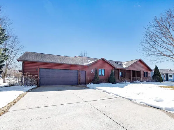 1602 Navarino St, Algoma, WI 54201