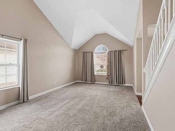 5th image of 417 Clifden Ct