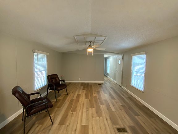2nd image of 60 Vernon Ln