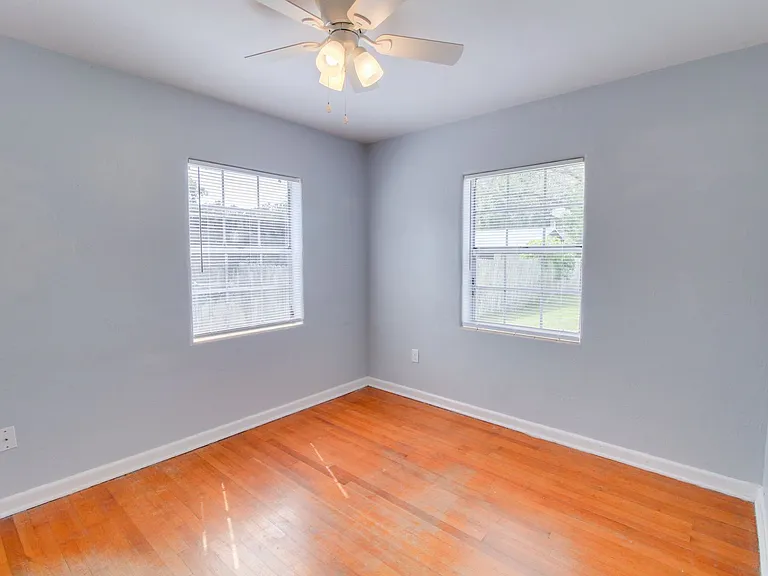 3320 Lila Dr — Photo 9