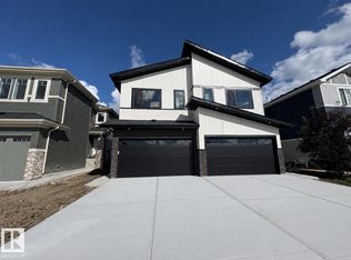 10707 98th Ave, Morinville, AB T8R1E4