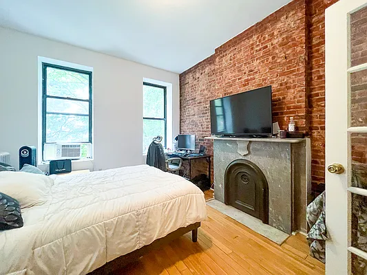 Rented by Compass | media 19