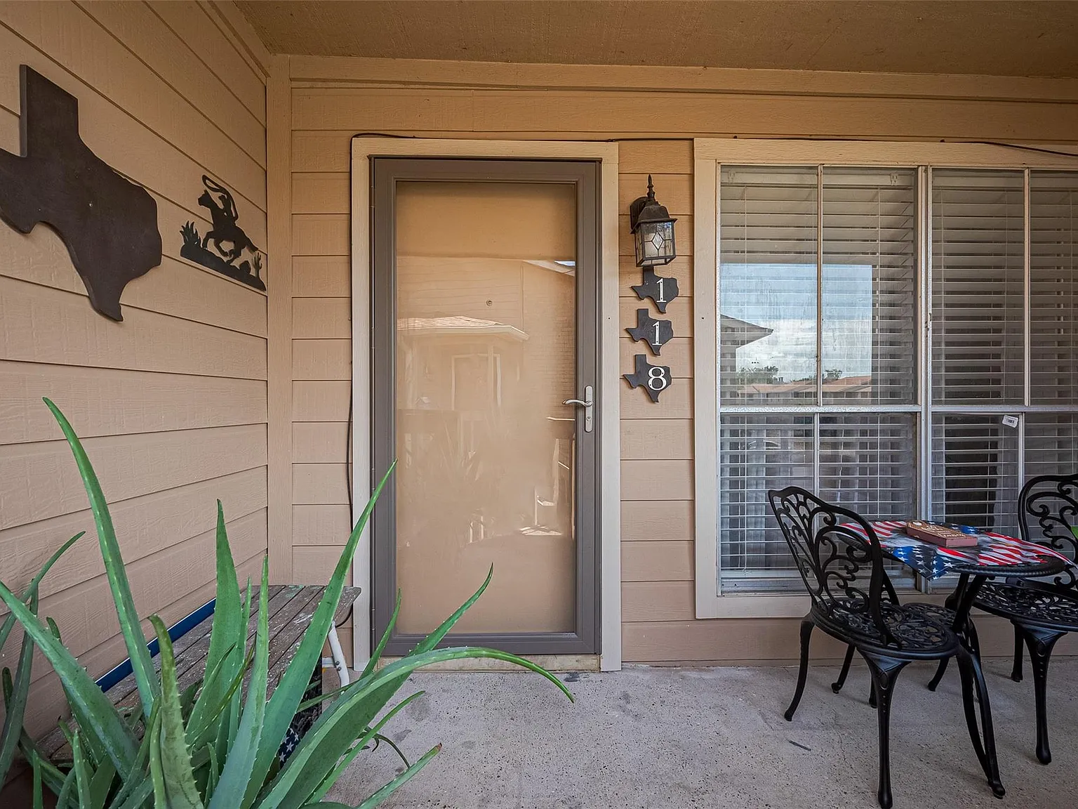 2 bed, 2.0 bath, 967 sqft, $1,100 — Photo 3
