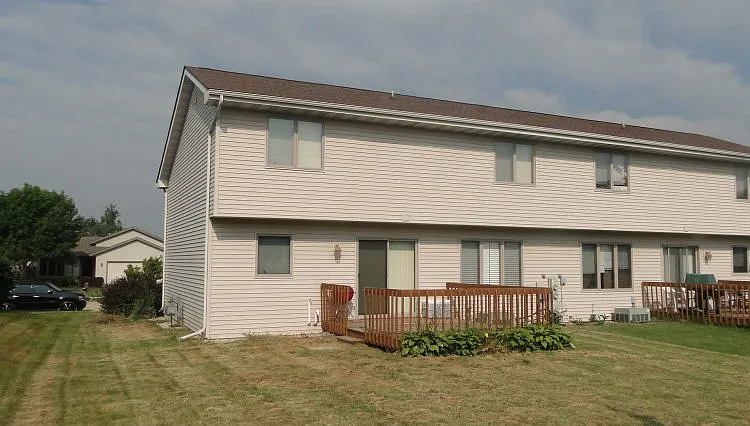 5103 Linden Pkwy — Photo 3