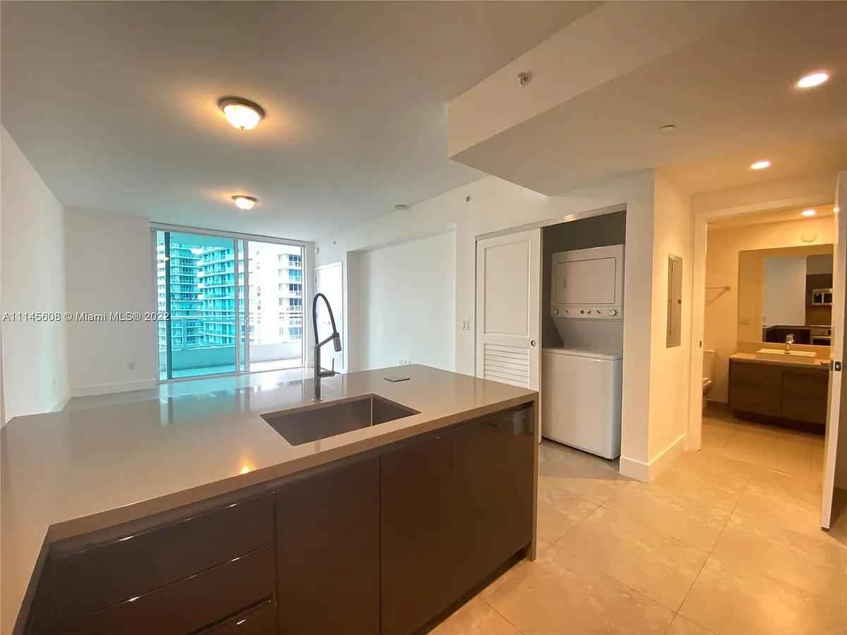 Building Photo - Brickell Ave