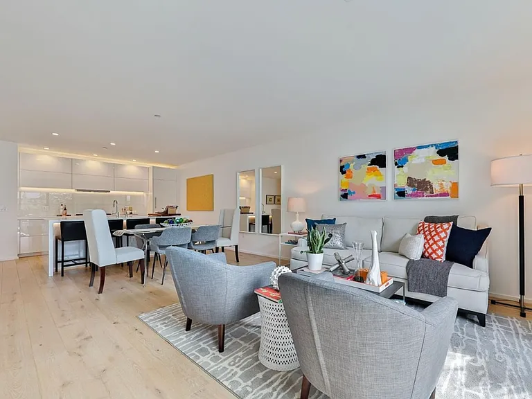 310 Carolina St #202 — Photo 6
