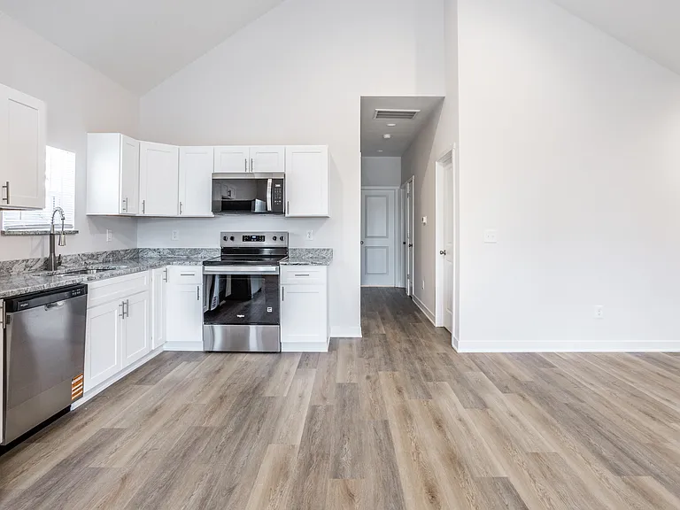 728 Parkway Ave — Photo 13