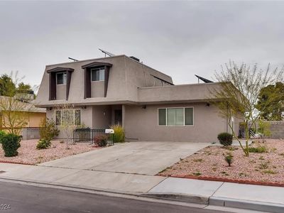 817 Palmhurst Dr, Las Vegas, NV, 89145