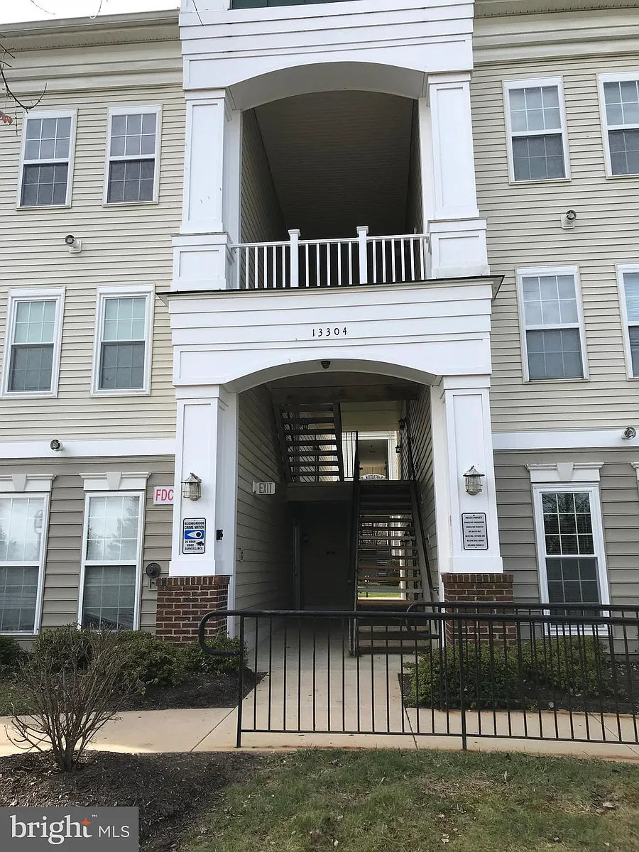Building Photo - 13304 Kilmarnock Way #4-C
