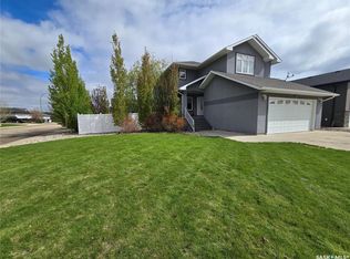 721 Barber Cres, Weyburn, SK S4H0M9