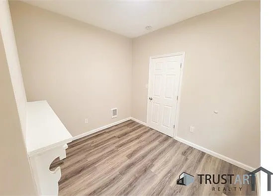 2538 N Gratz St — Photo 6