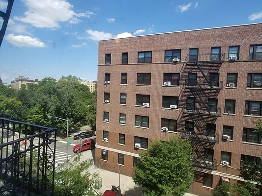 Rented by Sovereign Associates | media 20