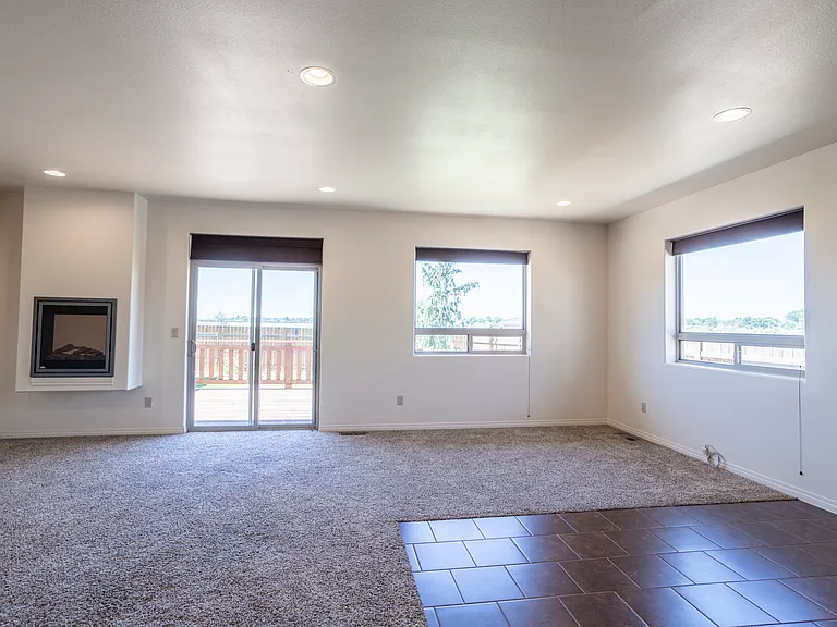 1648 S Beaumont Dr — Photo 11