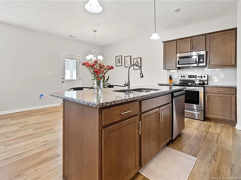 516 Loom Dr — Photo 12