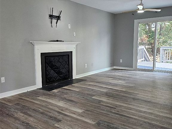 3rd image of 13607 Danwoods Rd