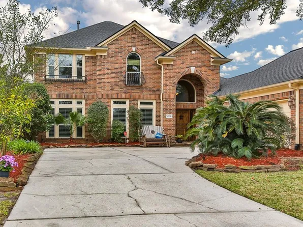 8223 Lake Shore Villa Dr, Humble, TX 77346