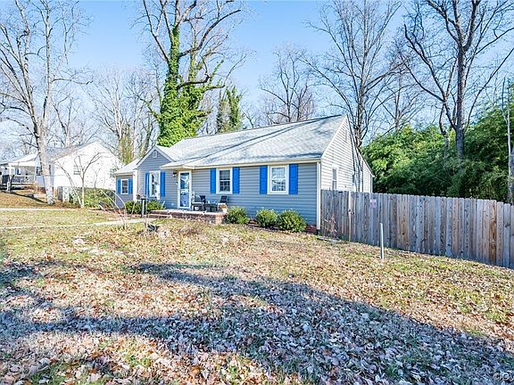 3rd image of 8001 Dalmain Dr