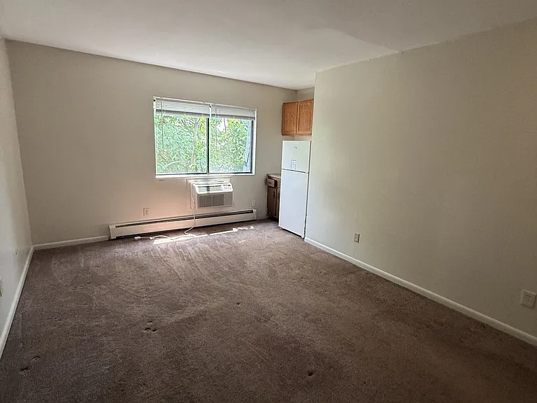 1855 Burnet Ave — Photo 30