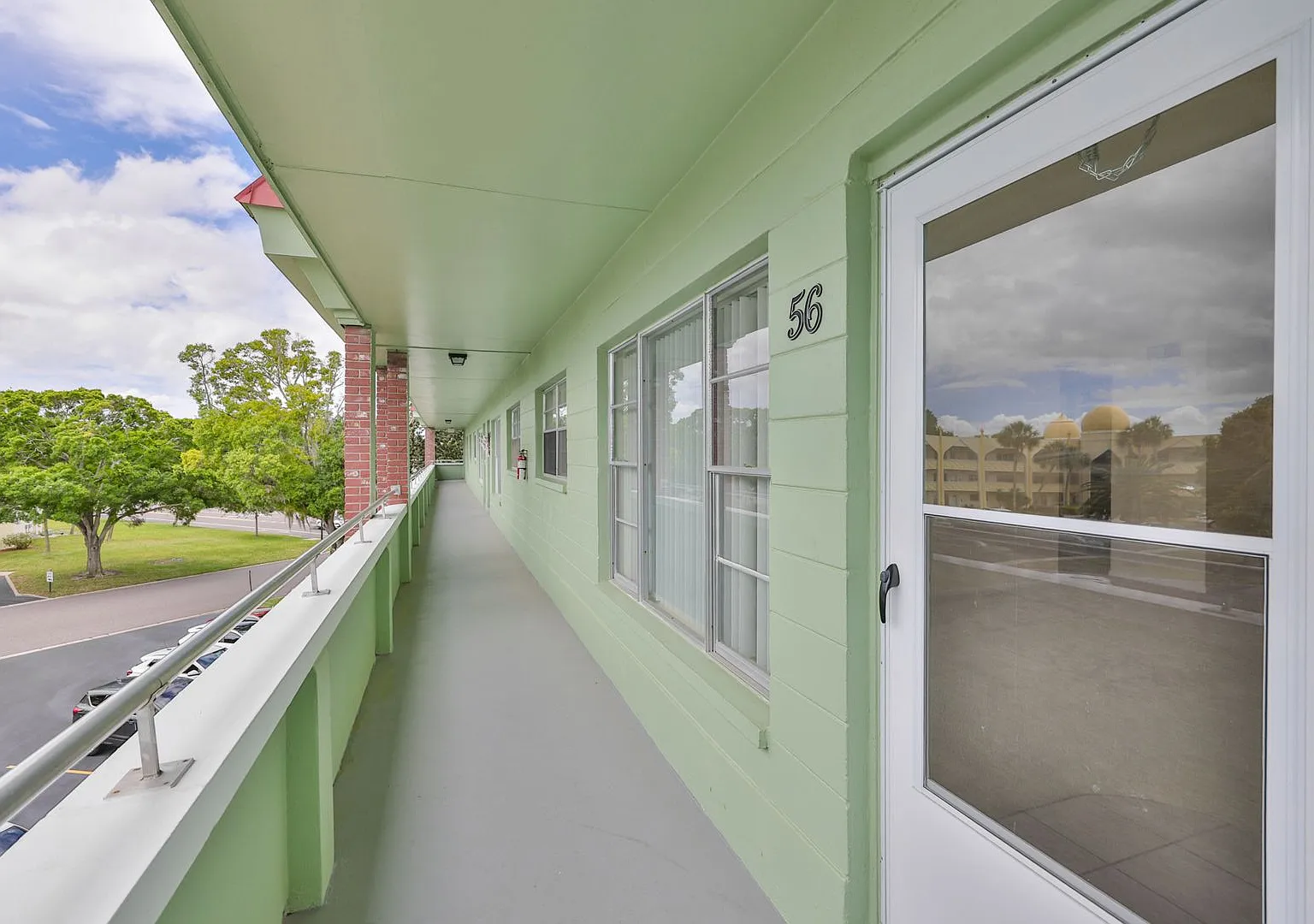 Fantastic 2br/2ba Condo in 55+ Community in On Top Of The World, Clearwater ! — Photo 2