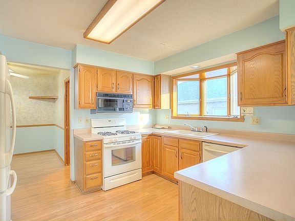 5th image of 1253-55 Woodcreek Bnd