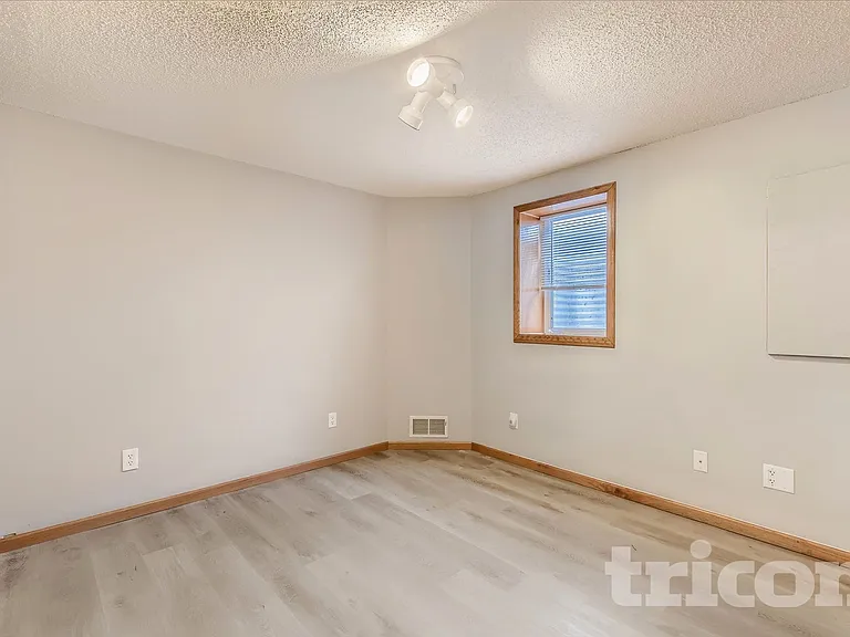 1080 Kilbirnie Rd — Photo 9