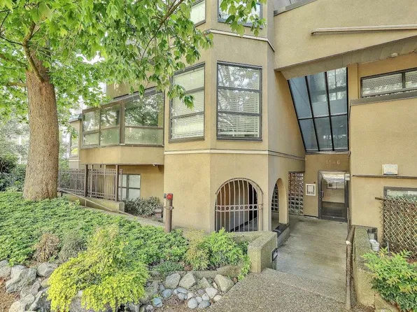 1106 Pacific St #208, Vancouver, BC V6E 1T4