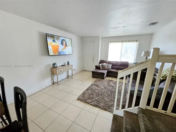 3556 Oleander Ter #3556, West Palm Beach, FL 33404