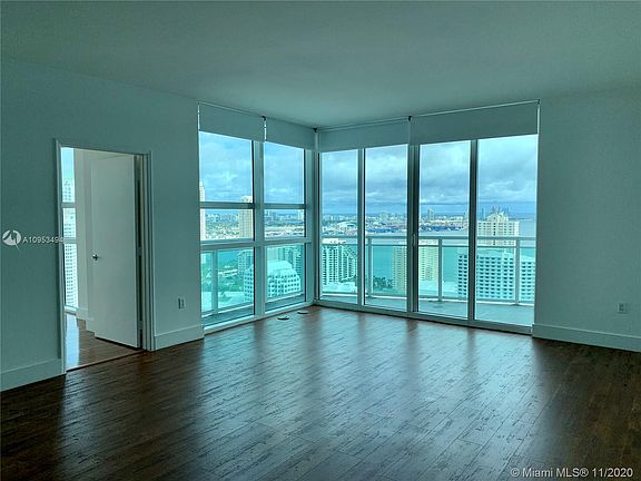 4th image of 950 Brickell Bay Dr APT 3410