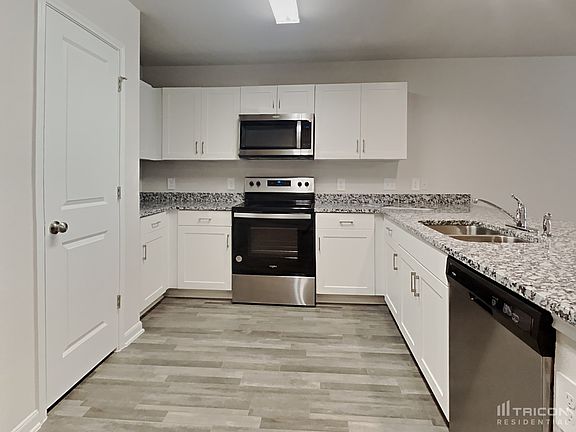 4th image of 15806 Del Norte Dr