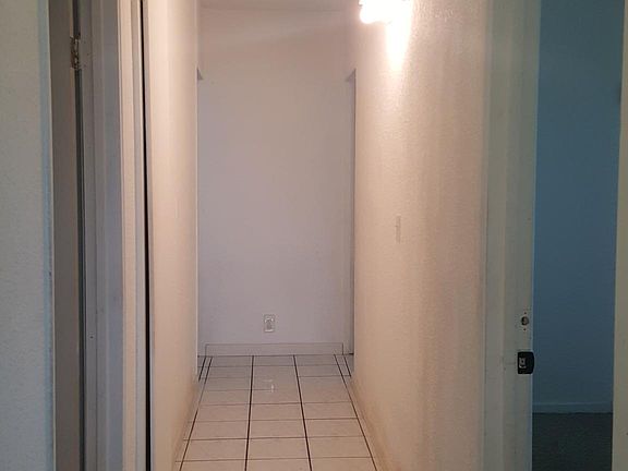 4th image of 16-2052 Vanda Dr #B