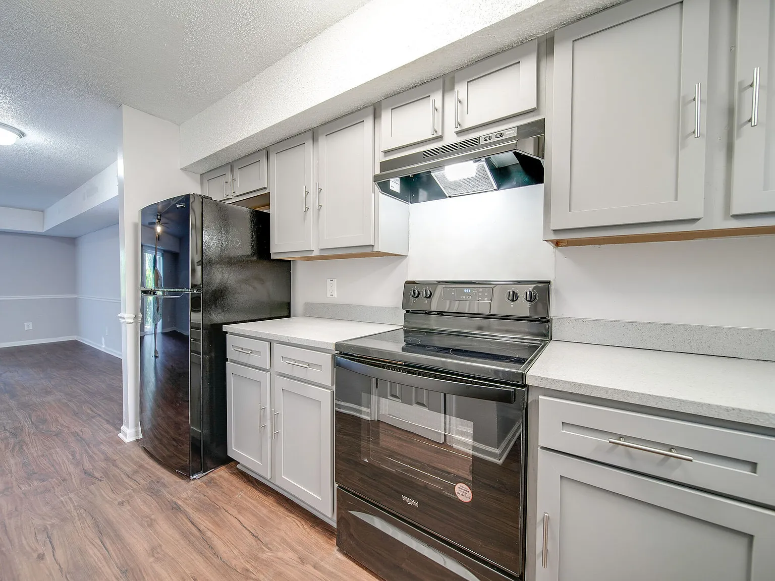 Village Square Apartments — Photo 4