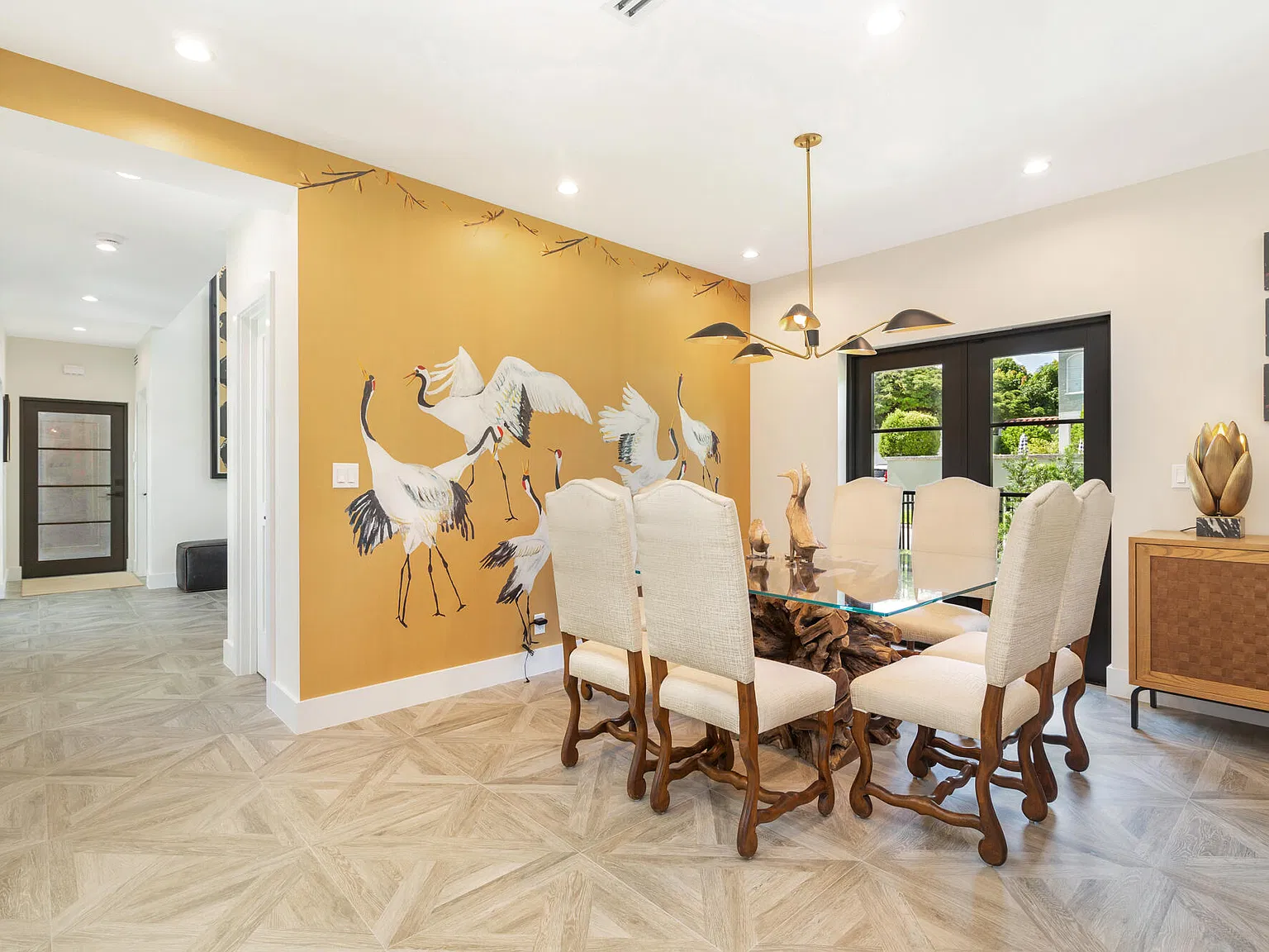 4 bed, 4.5 bath, 3334 sqft, $16,500 — Photo 4