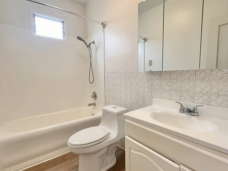 1500 Irving Street — Photo 23