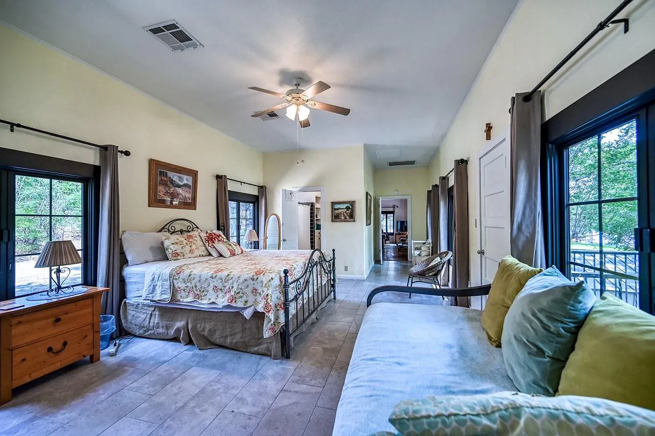 1 bed, 2.0 bath, 1154 sqft, $2,500 — Photo 2
