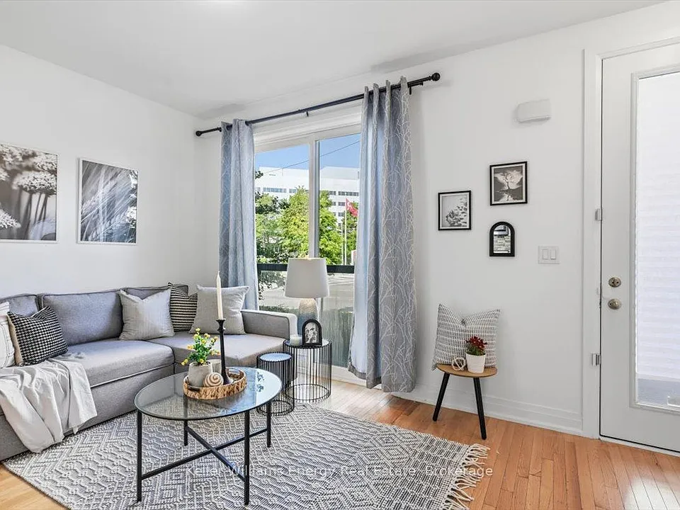 721 Lawrence Ave W #65