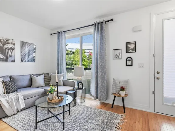 721 Lawrence Ave W #65, Toronto, ON M6A 0C6
