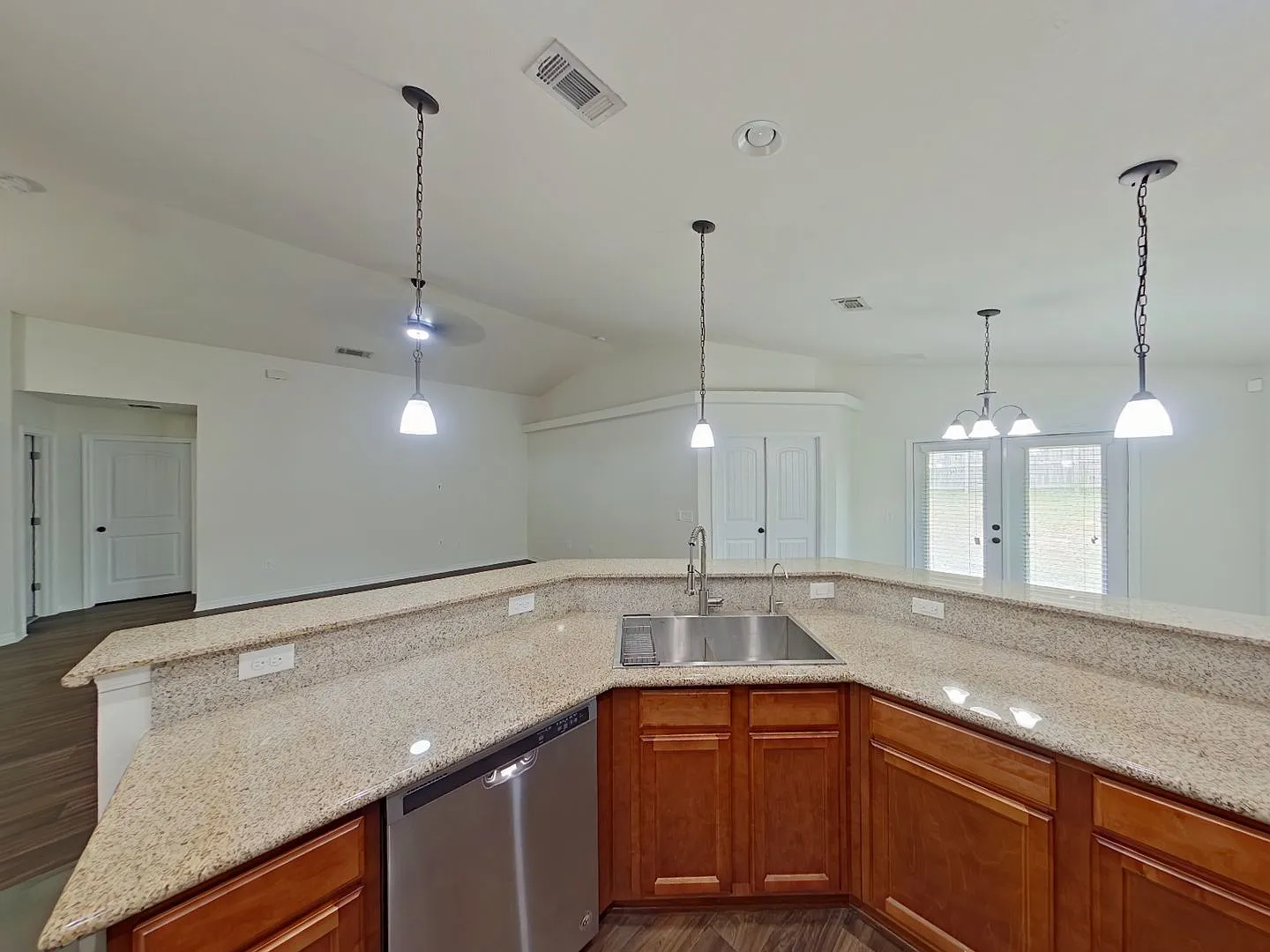 Available Now Beautiful 3 Bed 2 Bath Rental Home in Crestview! — Photo 4