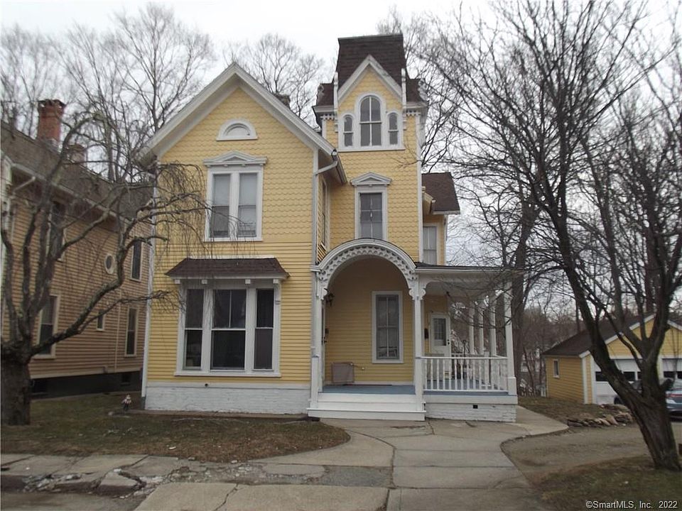 2nd image of 33 Huntington Pl