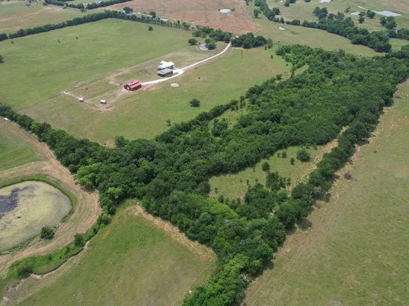 2892 County Road 1051, Celeste, TX 75423