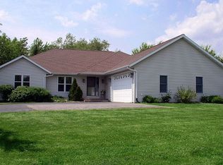 W9086 Bluewaters Pass, Cambridge, WI 53523