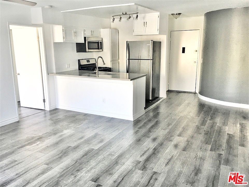 1st image of 835 S Berendo St #303
