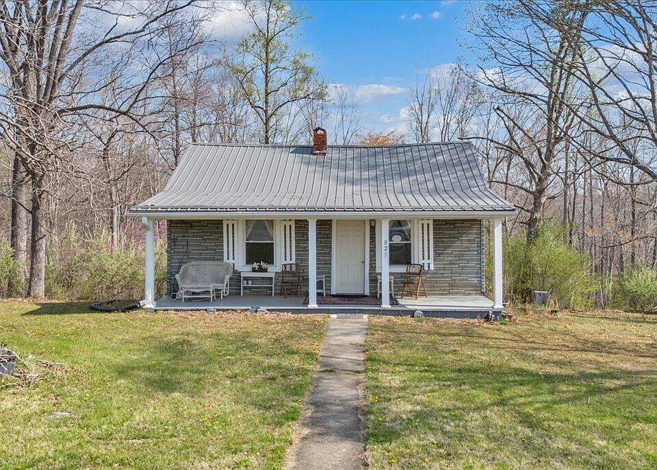 1st image of 825 Knob Church Rd
