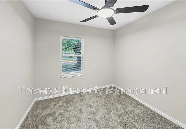 3716 Clotell Dr — Photo 15