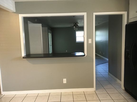 5th image of 2308 Meadowbrook St