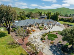 5629 Sundown Ln, Tres Pinos, CA 95075